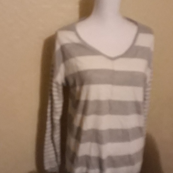 Faded Glory long sleeve sweater Medium - Picture 3 of 3